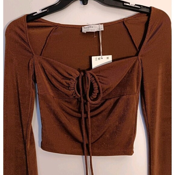 NWT Bershka Size Small Brown Long Sleeve Fitted Crop Top w/Chest Cutout - Picture 1 of 8